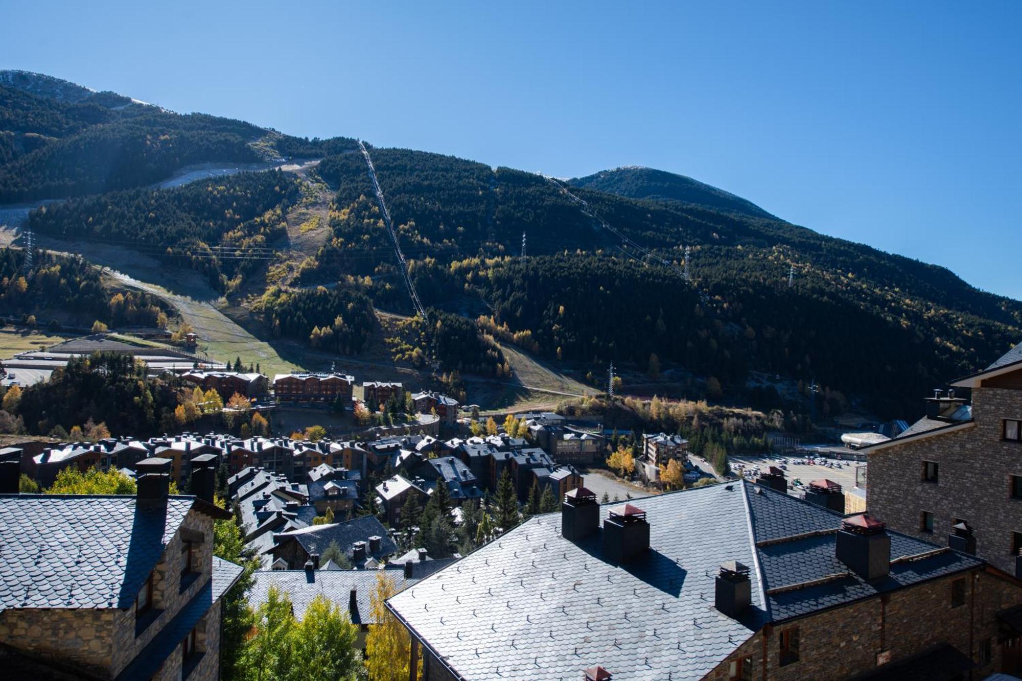Apartamento Moderno Bh Aspen Atico Con Vistas El Tarter Buitenkant foto